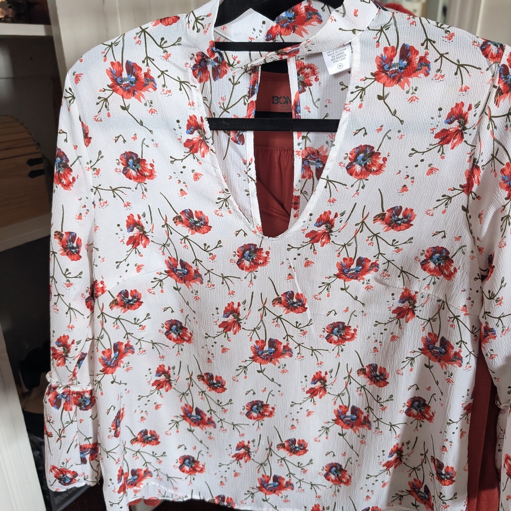 BOZZOLO White Floral Women's Top
